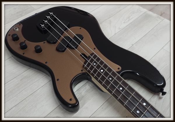 Preview: Dingwall SP1 4-String, Black Highgloss